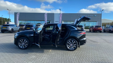Jaguar F-Pace 2.0 D200 R-Dynamic SE 5dr Auto AWD Diesel Estate